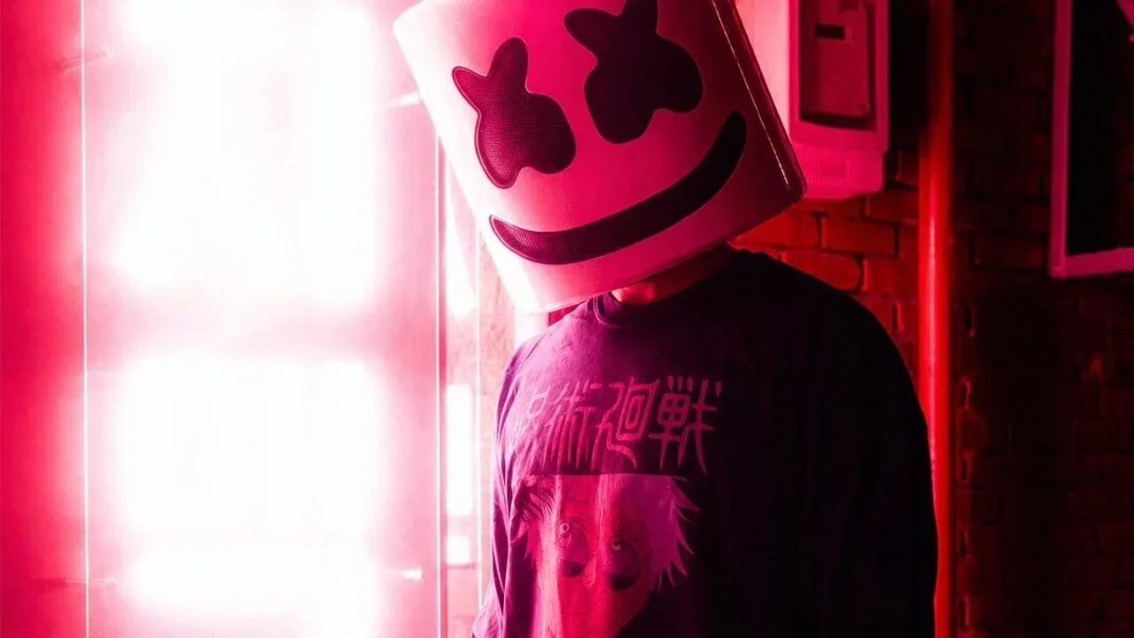 Marshmello in a JJK themed shirt.